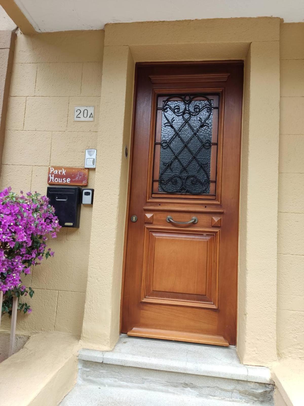 Park House -Beside The Medieval Town Of Rhodes Rhodes City Esterno foto
