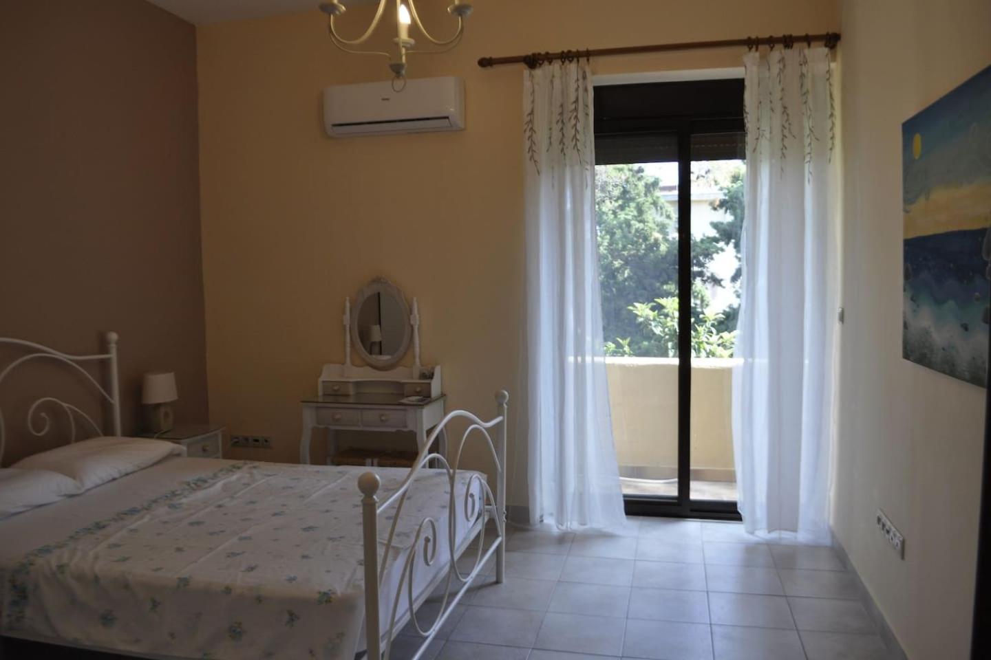 Park House -Beside The Medieval Town Of Rhodes Rhodes City Esterno foto