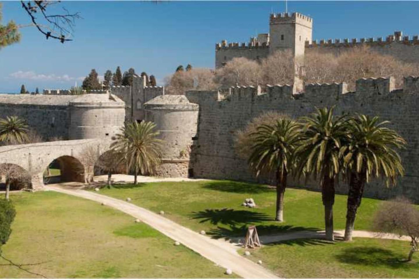 Park House -Beside The Medieval Town Of Rhodes Rhodes City Esterno foto